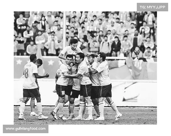 法甲与美洲杯赛场交织 聚焦顶级球员的精彩表现与转会动态